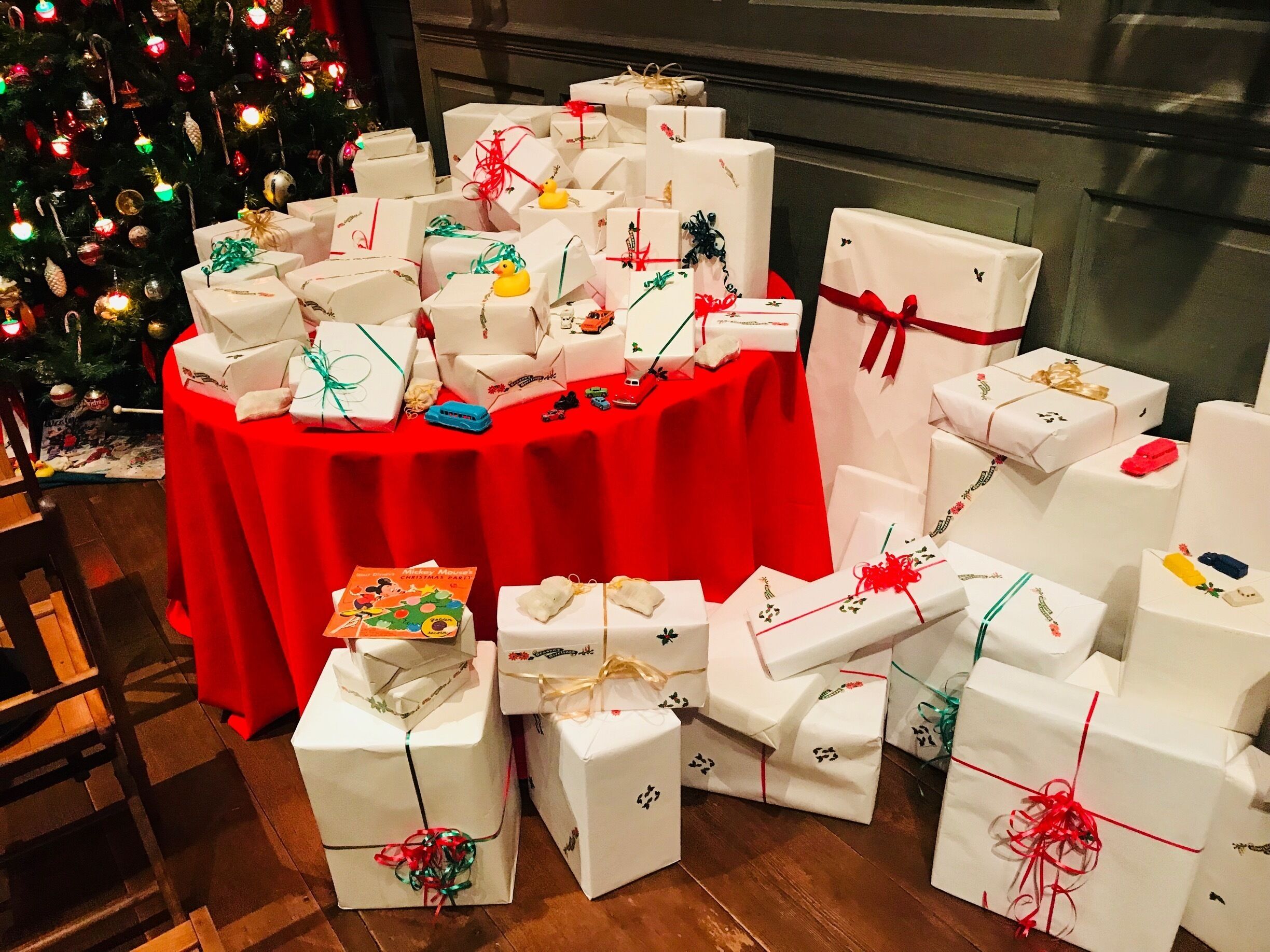 They prepared gifts for everyone who work for winterthur