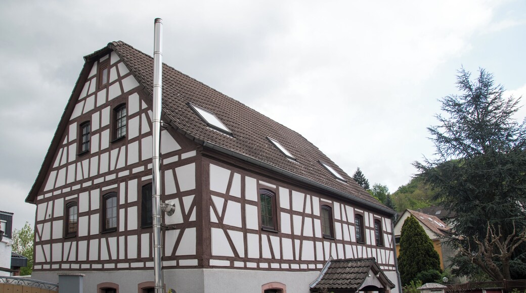 Denkmalgeschütztes Gebäude in Mühltal, Ortsteil Nieder-Beerbach, Untergasse 6