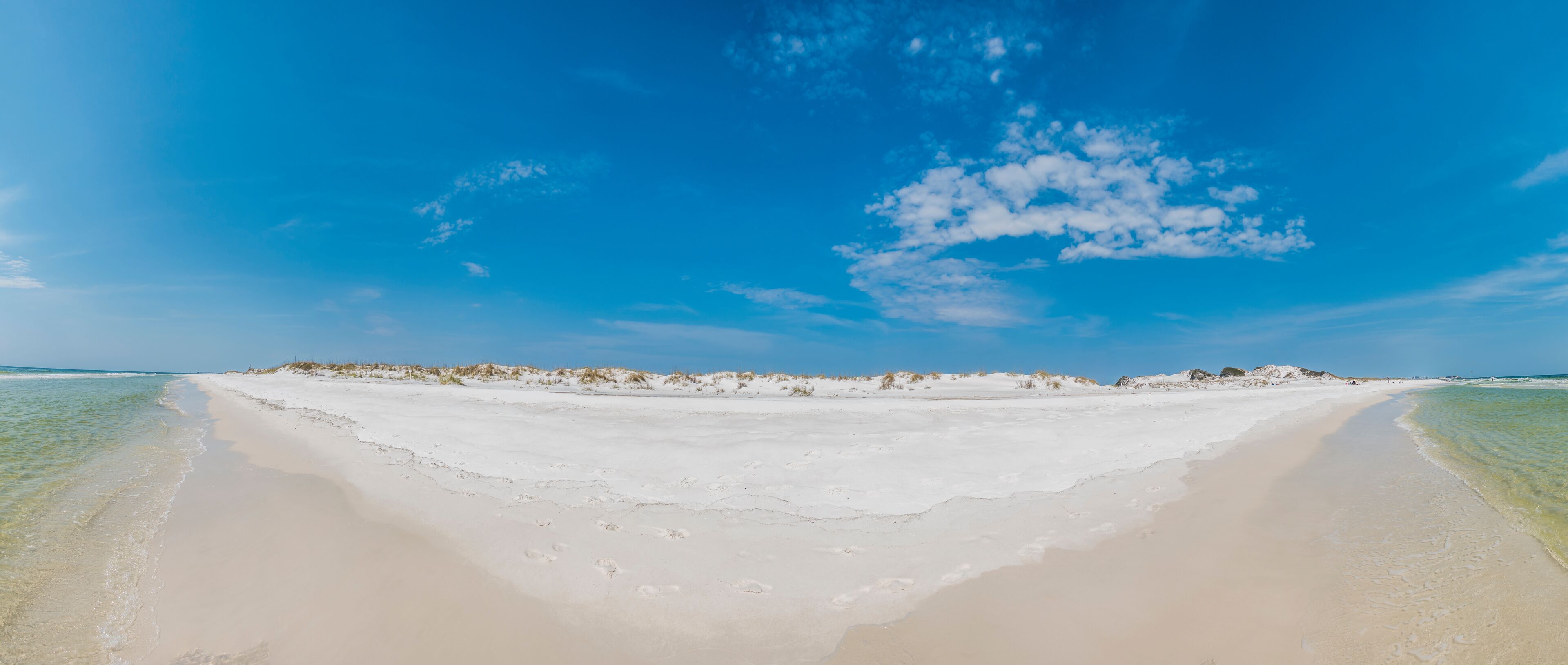 Lonely beach of Panama City in Florida in spring during daytime