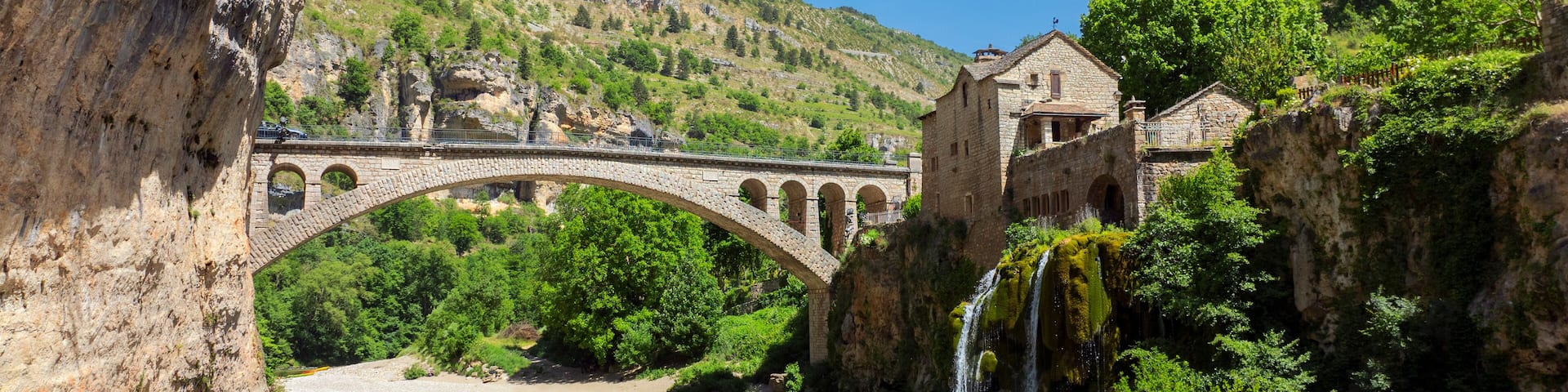 famous Saint-Chély-du-Tarn village in France,