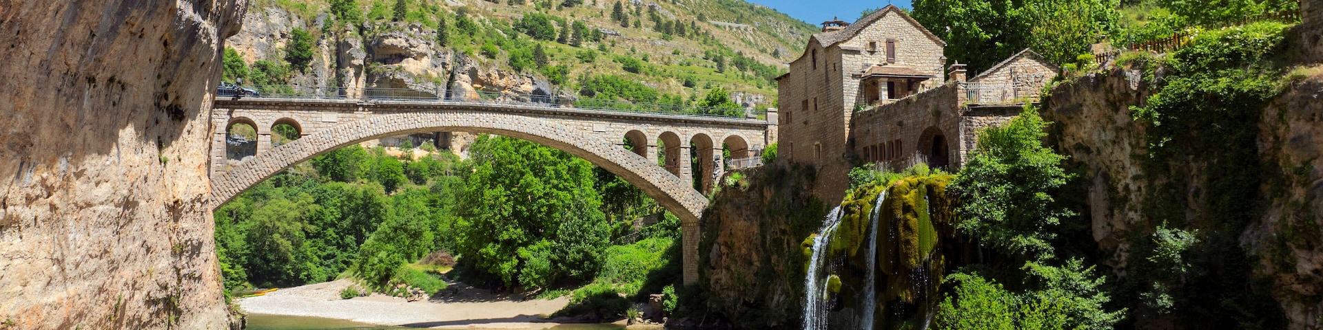 famous Saint-Chély-du-Tarn village in France,
