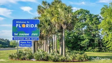 Florida Welcome Sign on US 231 from GA to FL