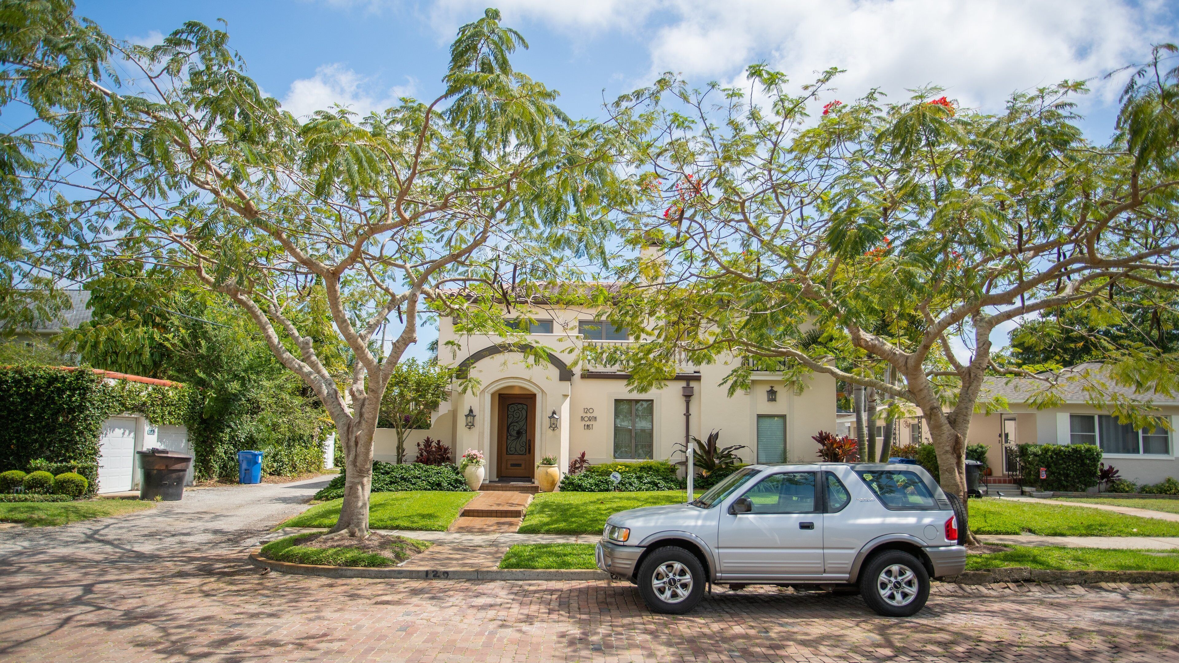 Kenneth City which includes a house