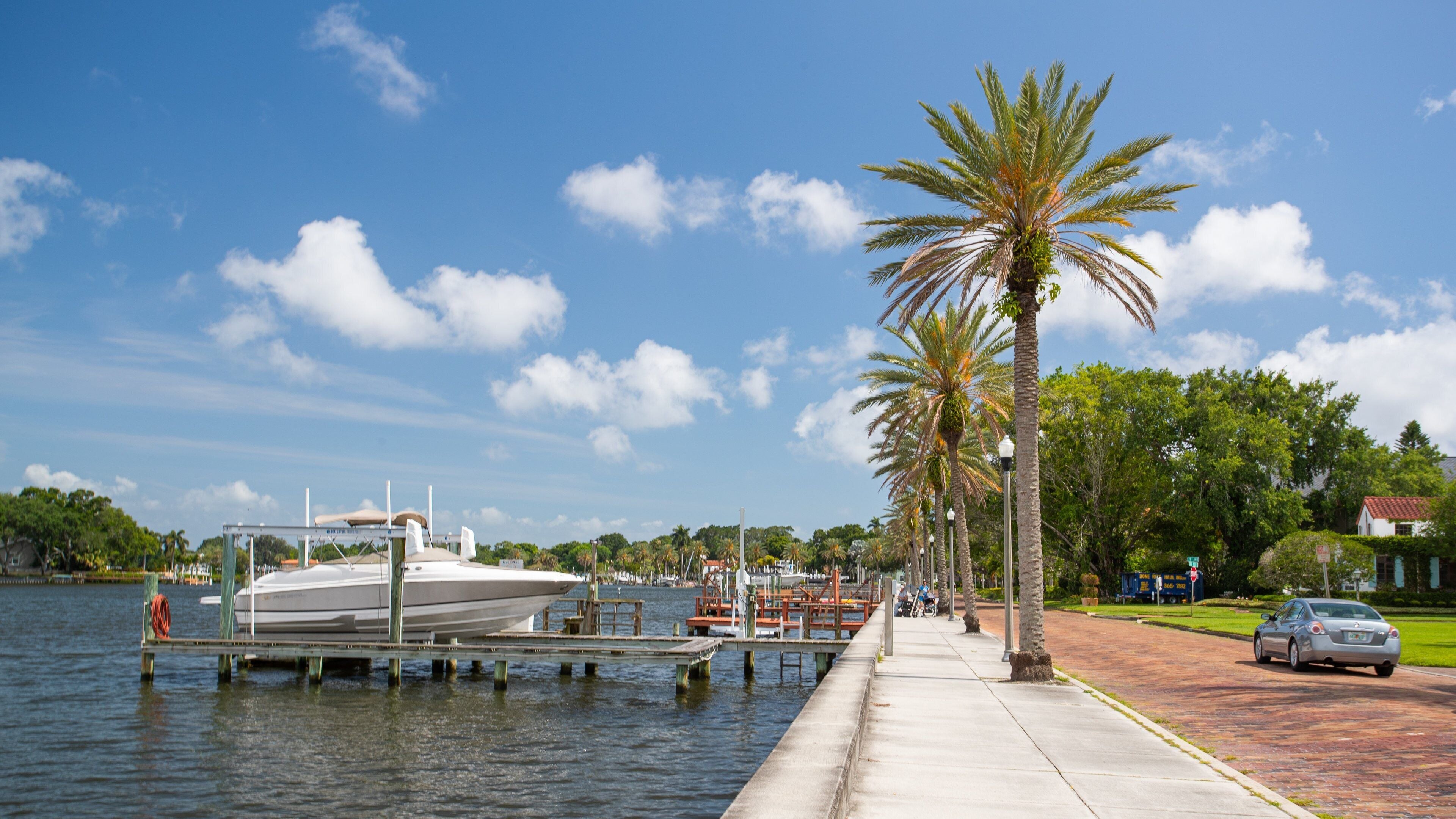 Kenneth City showing a bay or harbor