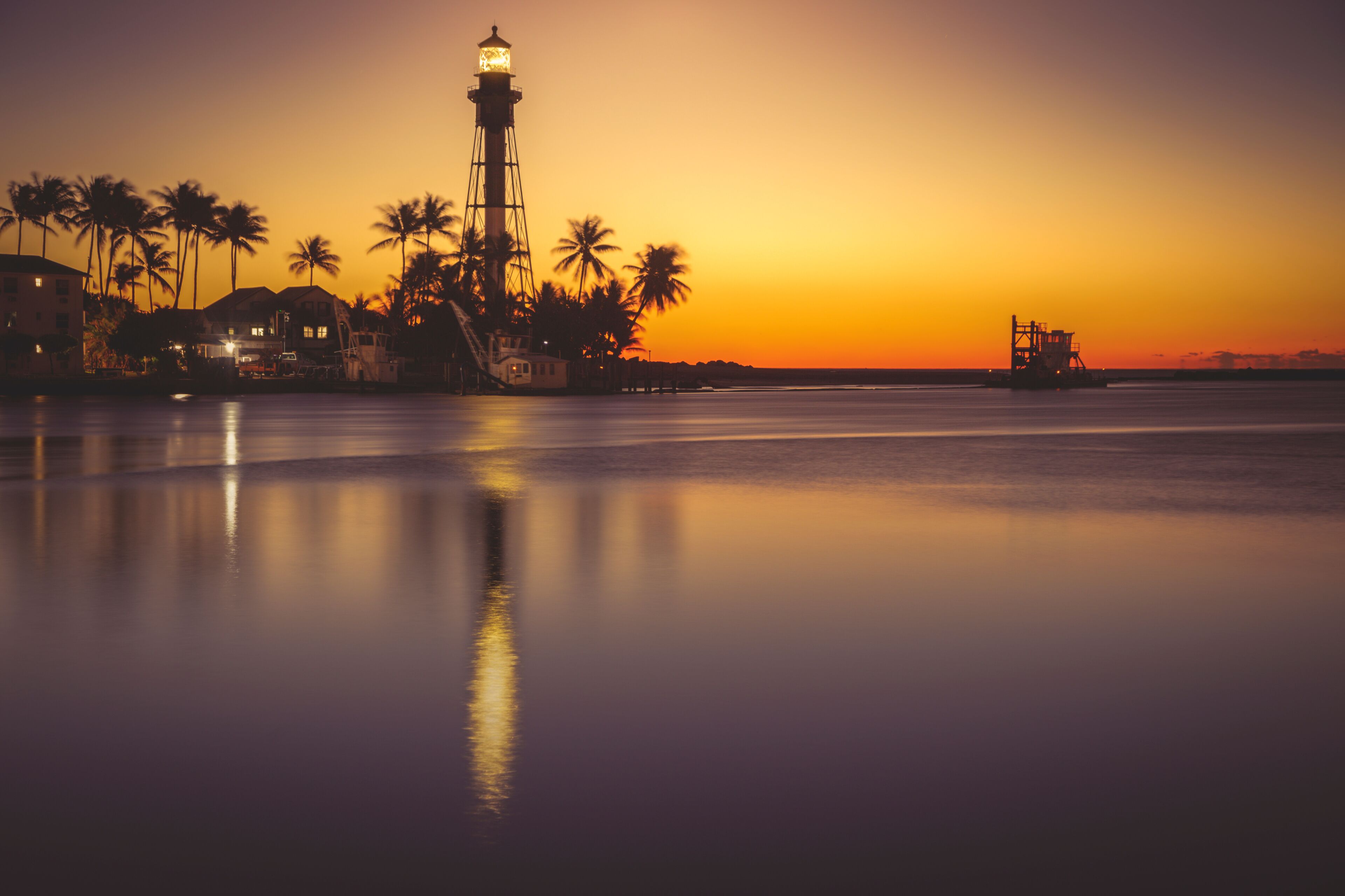 Hillsboro Inlet Lighthouse at sunrise