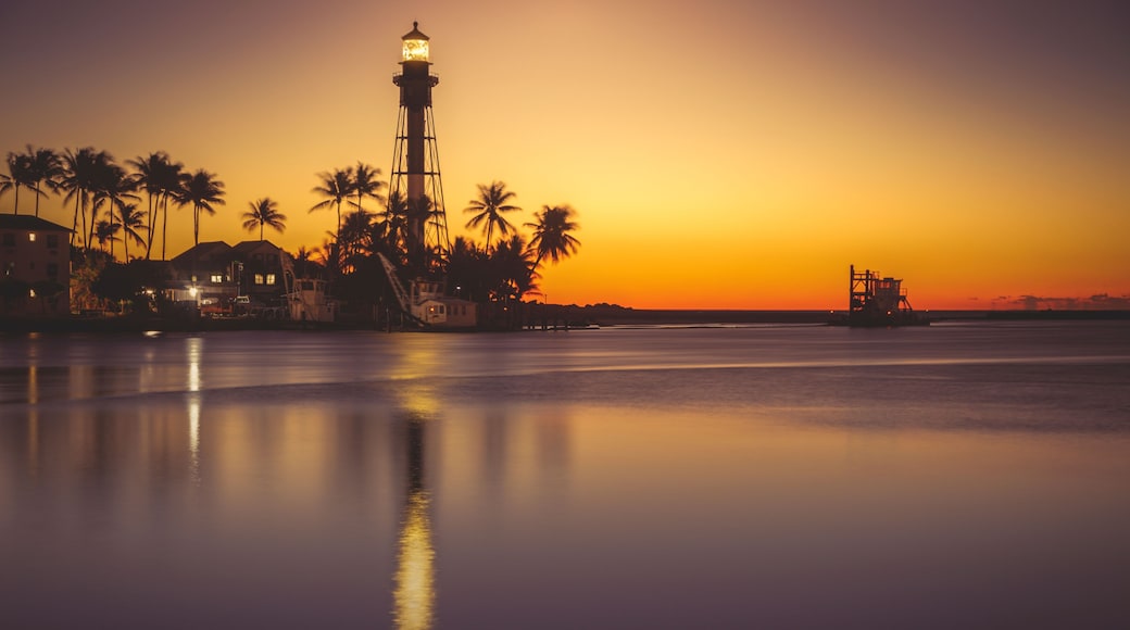 Hillsboro Inlet Lighthouse at sunrise