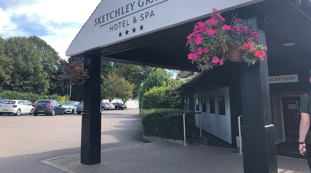 Spa access, 3 course meal, overnight stay, full English breakfast the next morning. All for £65pp. Great break