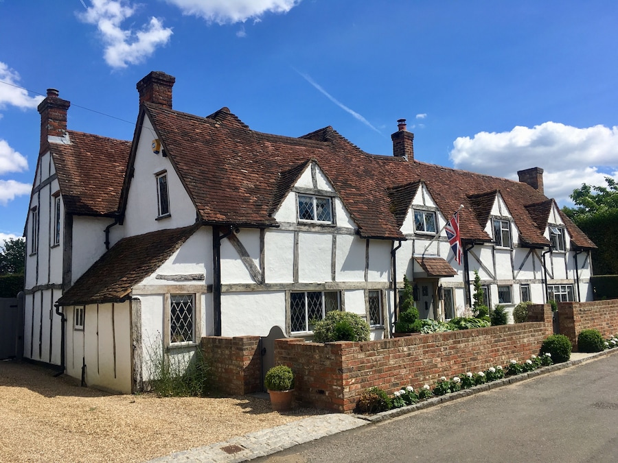 Town Farm Cottage Wikidata has entry Q26417994 with data related to this item.