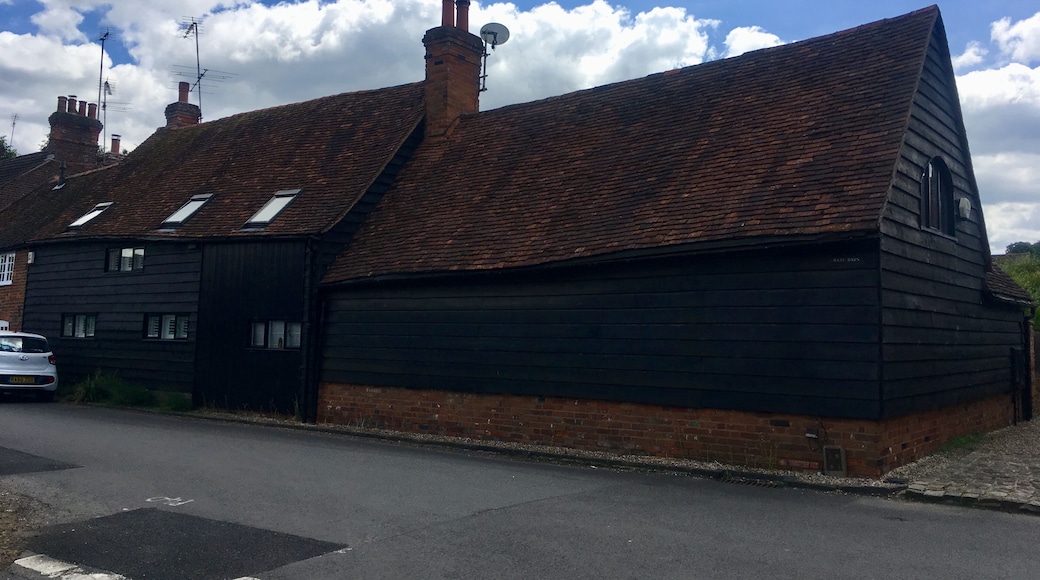 Stephens Farm Barn To South Of Manor Farm Cottage Wikidata has entry Q26617279 with data related to this item.
