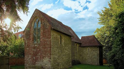 Dating from 1290, this medieval Knight's house is a rare survivor from the time of Edward I. A National Trust property.