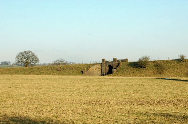 Farm track bridge, dismantled ex-Great Central Rly near Willoughby