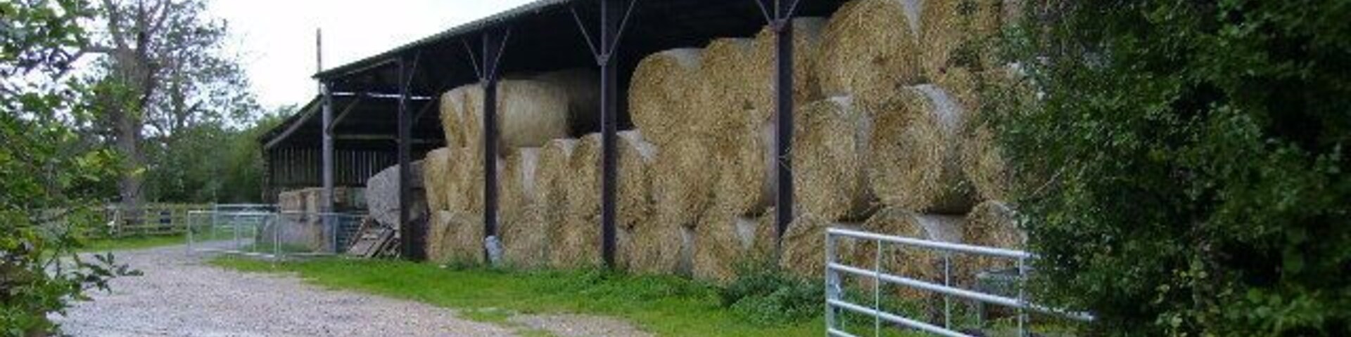 Barn on the outskirts of Singleborough village