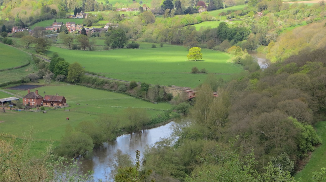 Victoria Bridge & River Severn - May 2012