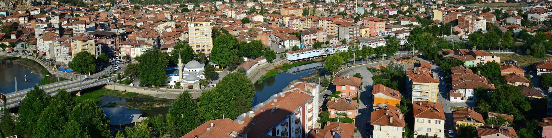 Turhal is a city located in the north of Turkey. It is famous for its old houses, mosques and castle.
