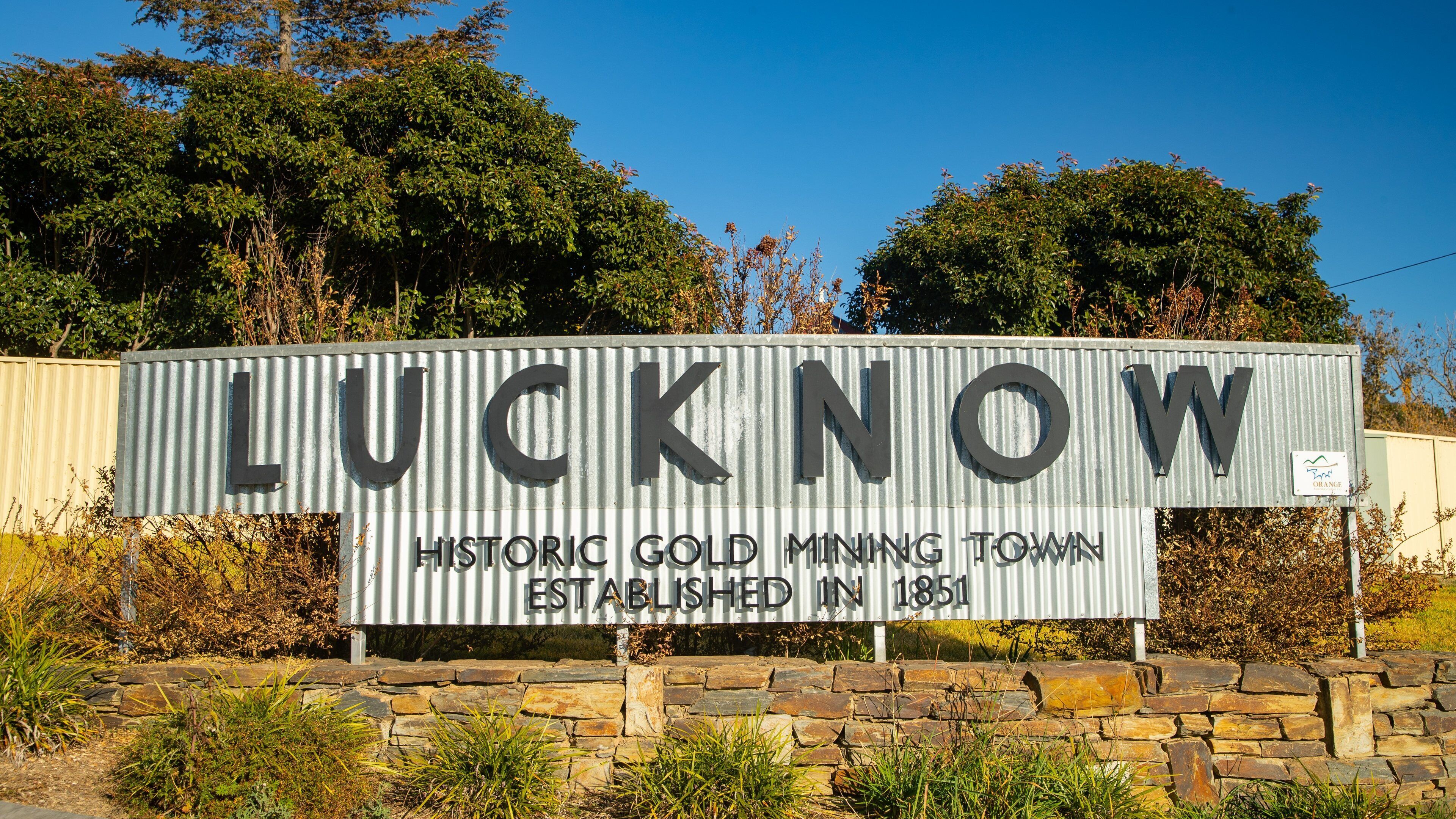 Lucknow showing signage