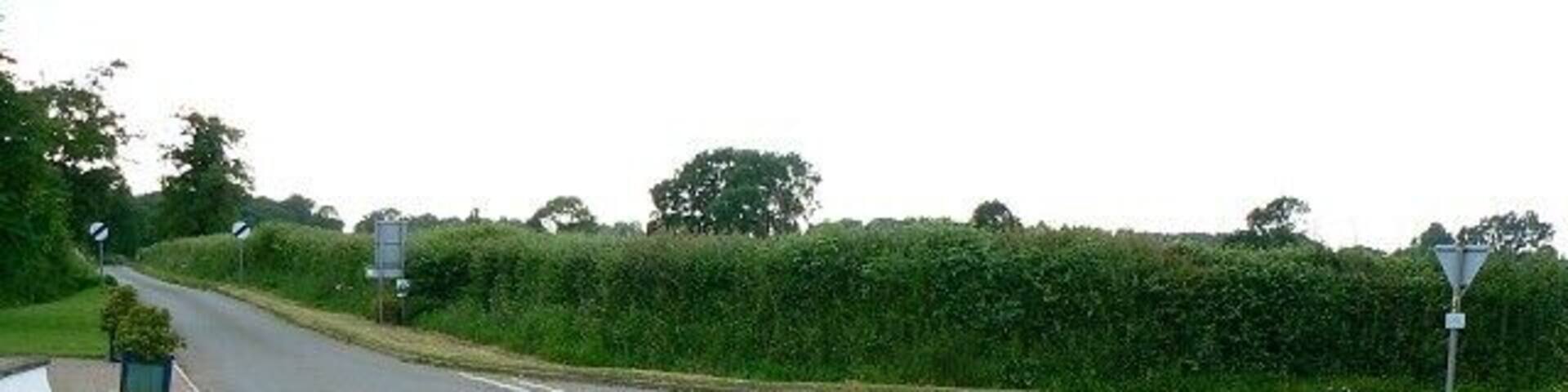 The road north out of Tockenham Take the road ahead past the de-restriction signs and you will reach the A3102. The road to the right goes to Tockenham Corner just off the A3102.