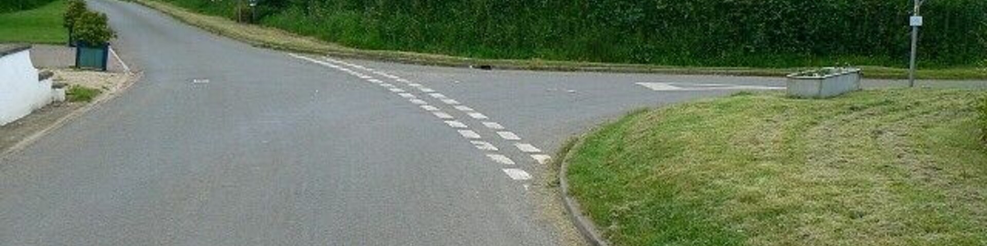 The road north out of Tockenham Take the road ahead past the de-restriction signs and you will reach the A3102. The road to the right goes to Tockenham Corner just off the A3102.