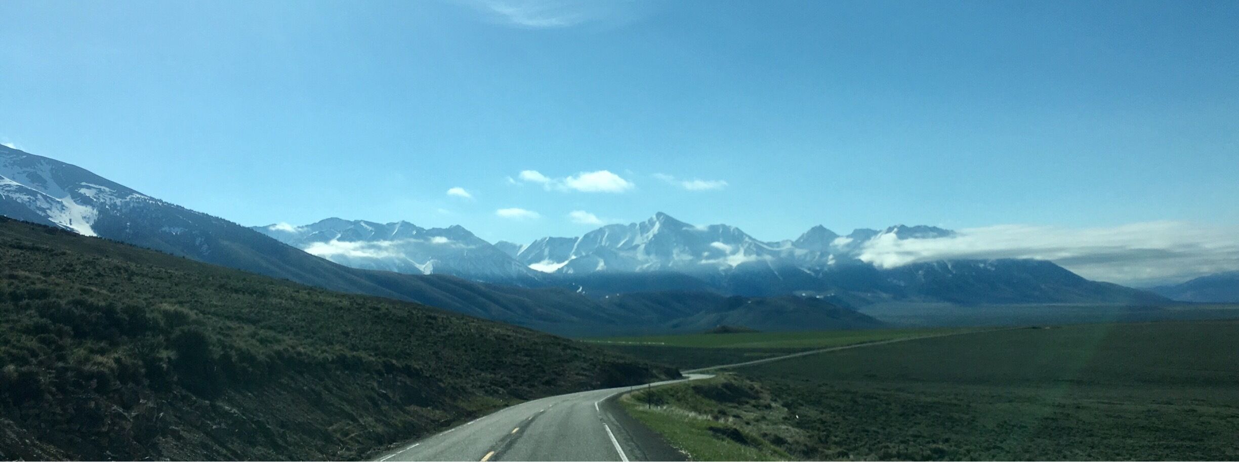 Elevation 7100' on highway 93 driving south to Idaho Falls, Idaho

#Idaho #mountains

(May 2017)