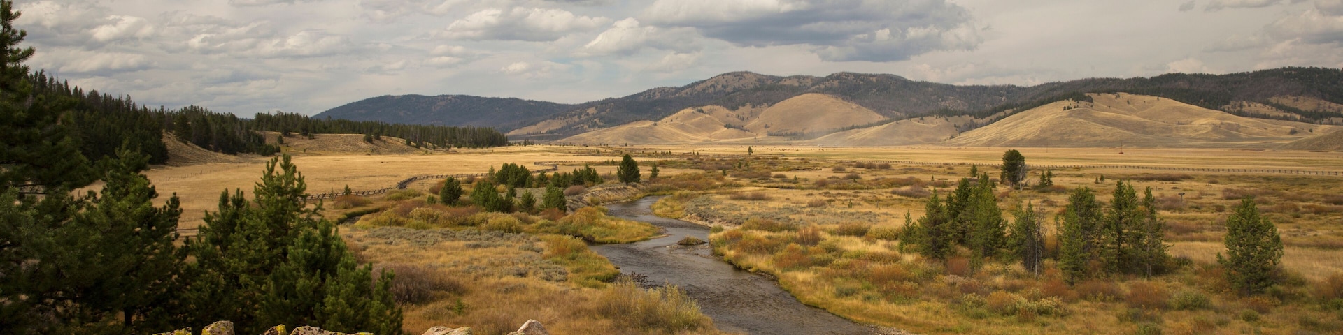 Open countryside around the sawtooth mountains in Idaho