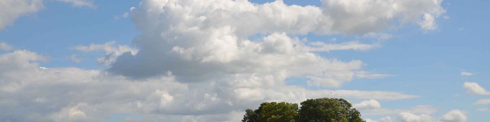 Oppidum, Vouziers, France - Isolation and Antiquity
