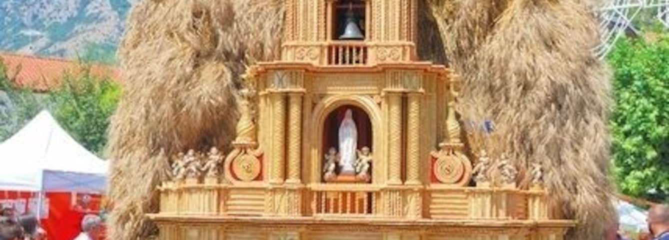 Un momento della processione durante la Festa del Grano di Foglianise (BN)