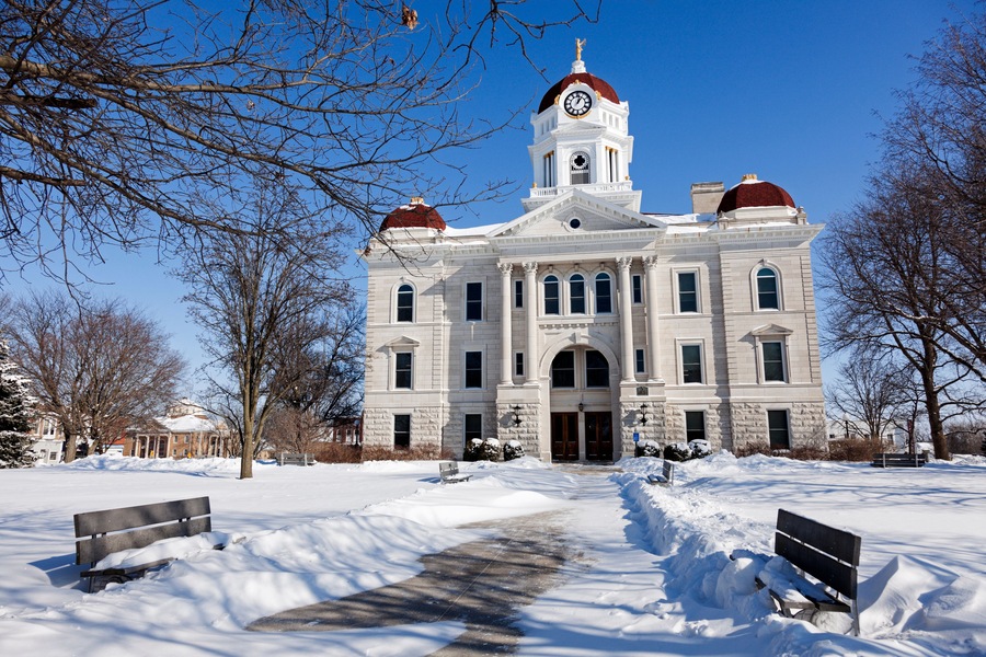 Old courthouse in Carthage, Illinois
