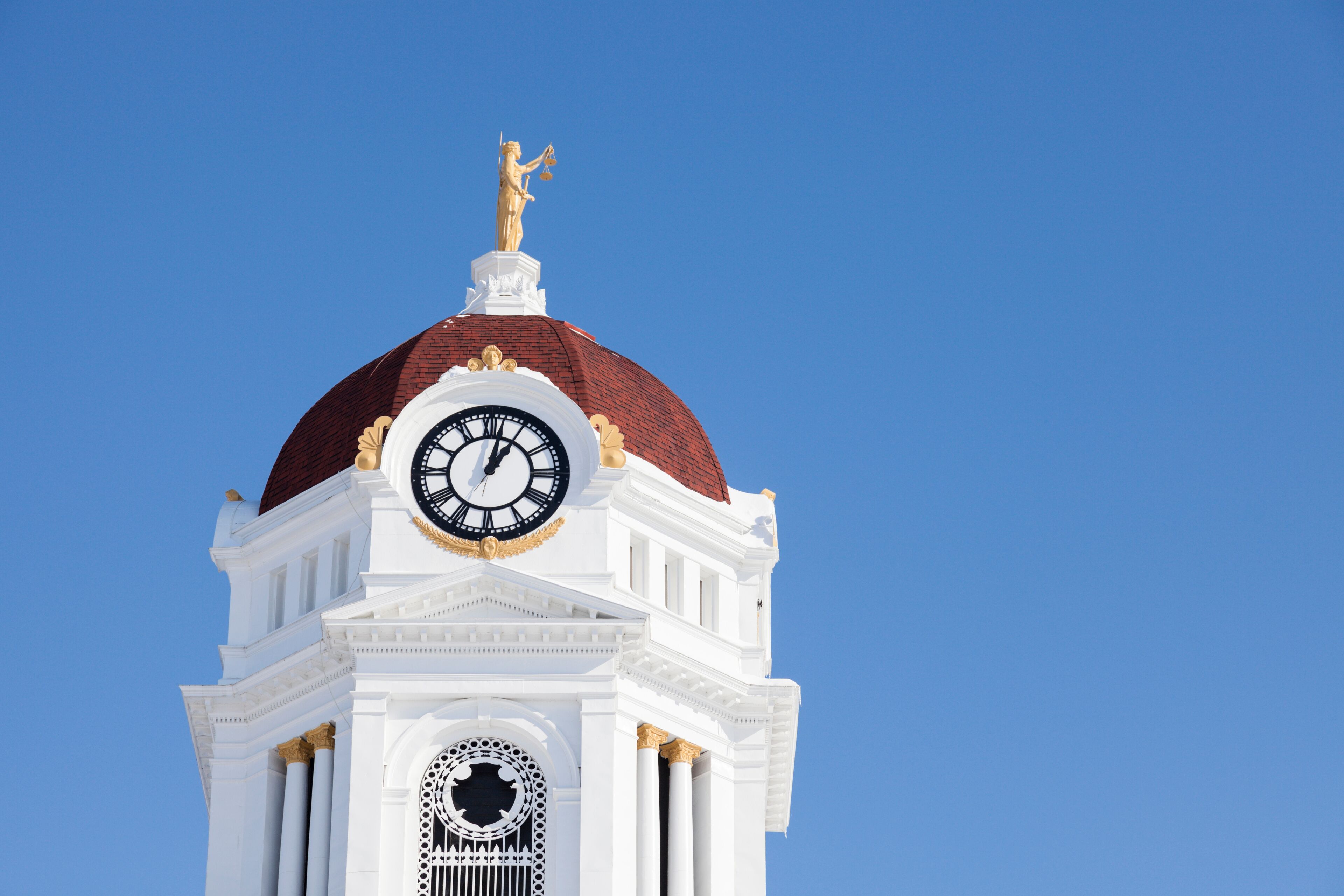 Old courthouse in Carthage, Illinois