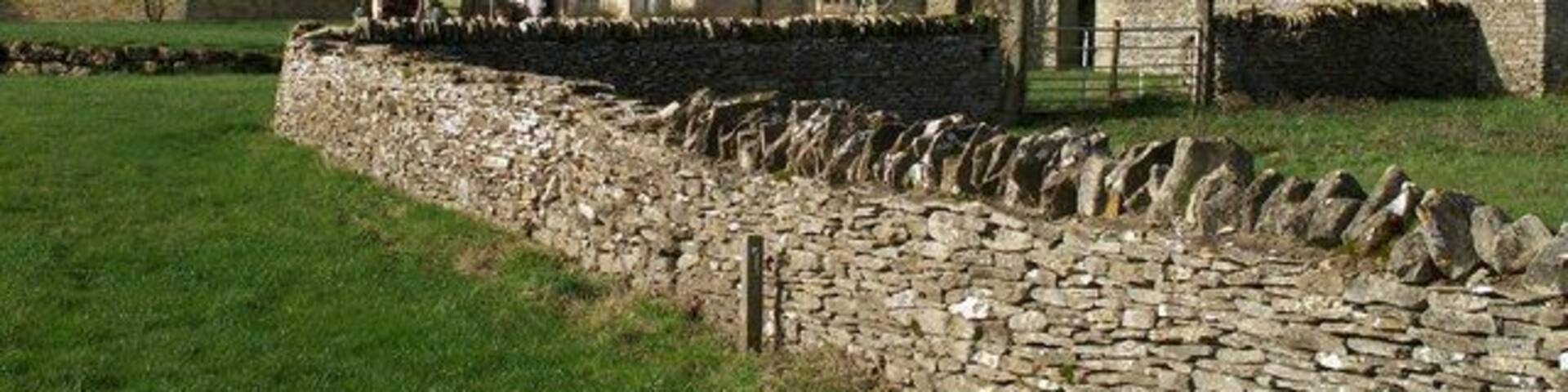 Folly Farm house The farmhouse is seen from the footpath heading towards Upper Harford.