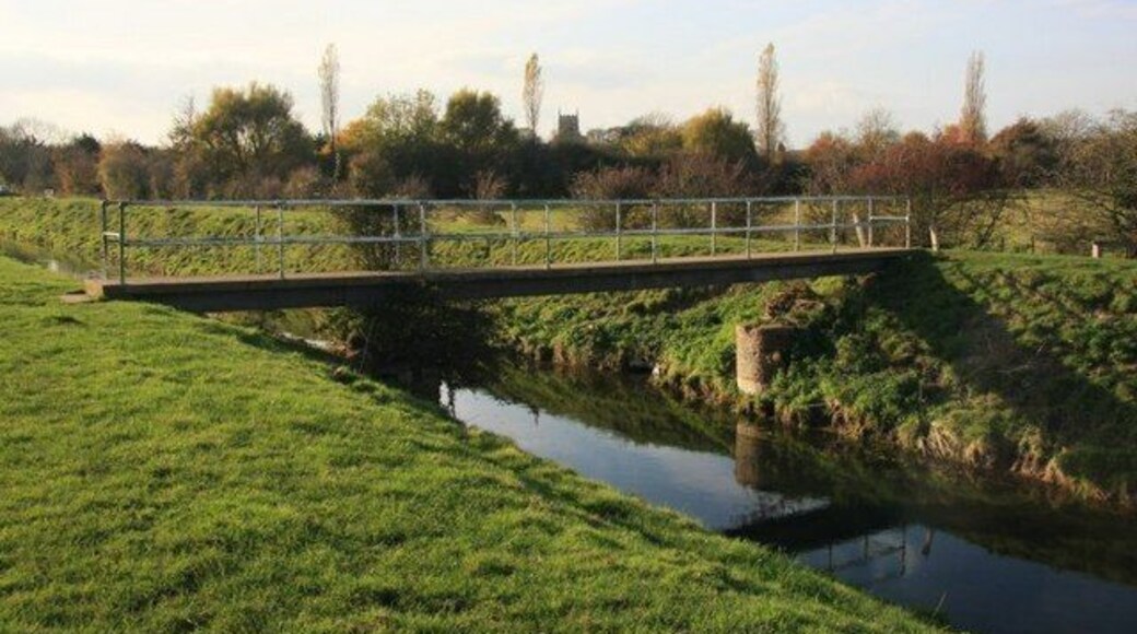 Footbridge over Tetney Drain This carries the Public Right of Way that links Tetney to the Blow Wells