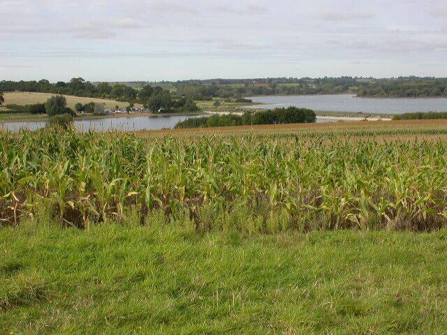 Causeway, Pitsford Water. The north end of Pitsford Water can be seen behind the causeway.