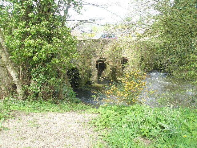 Side view of Haben Farm Bridge