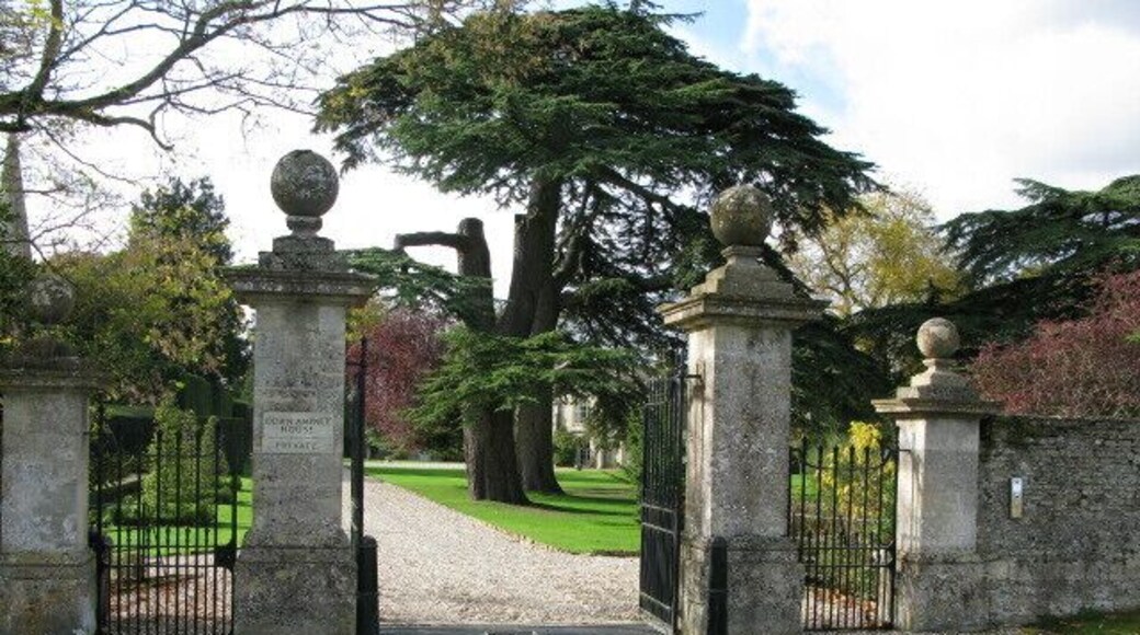 Entrance to Down Ampney House