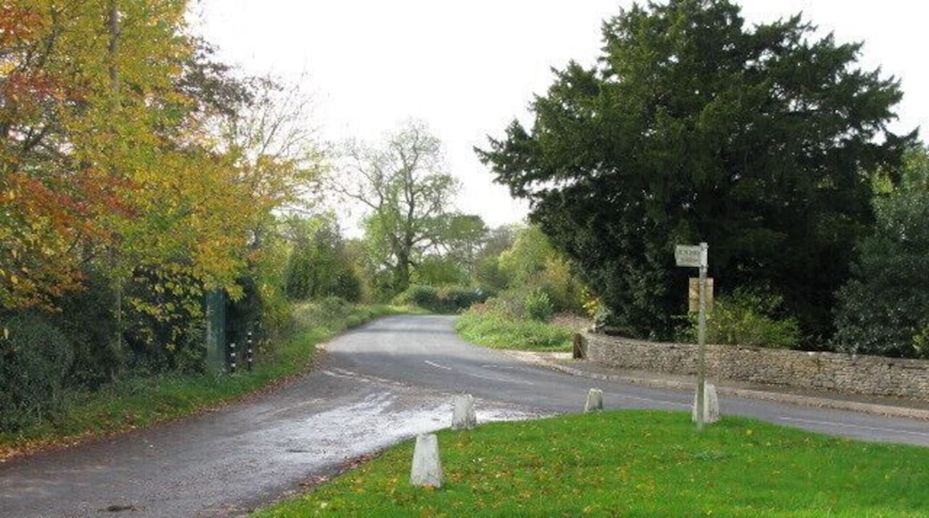 View along the Down Ampney Road out of the village