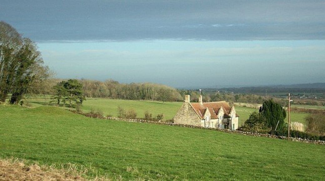 North east of Monkton Farleigh Looking east from a field gate near Manor Farm.