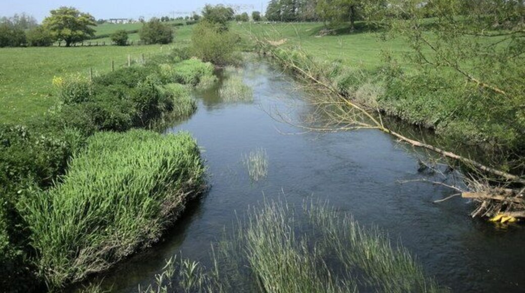 Long Lawford-River Avon Looking away from the blot on the landscape.