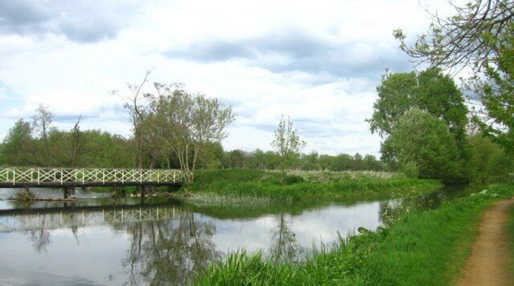 Where the waterway divides To the left is a weir, to the right runs the Kennet & Avon Canal.