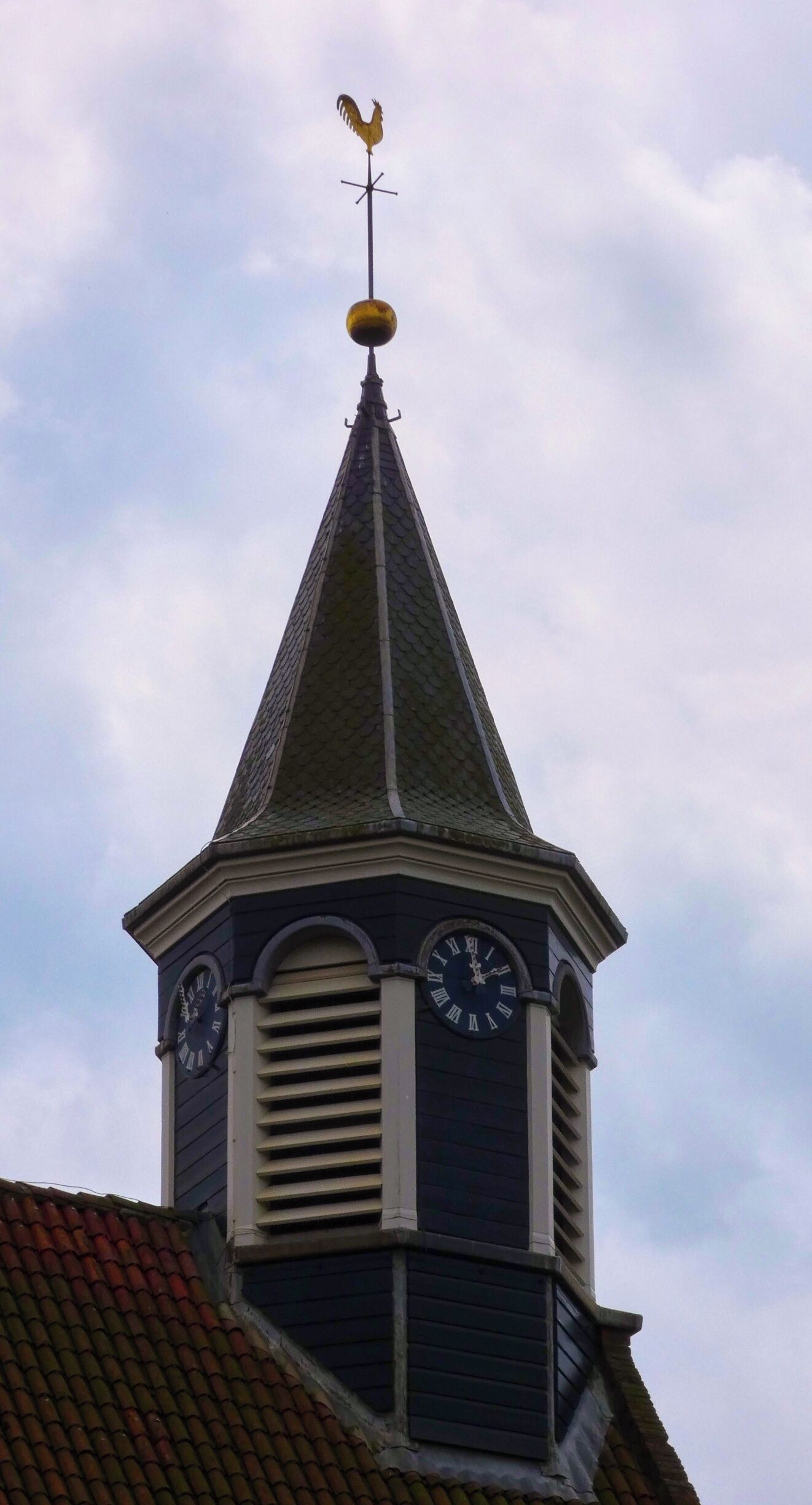 Holwierde, Torenspits Stefanuskerk 11e eeuw.

#architecture