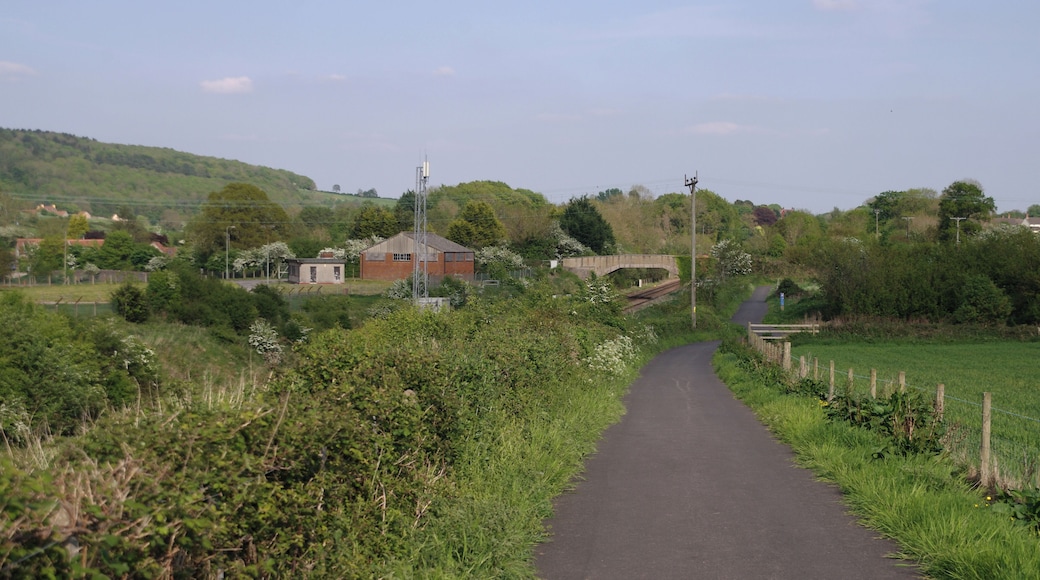 Looking east along the cycle path next to the Bristol to Exeter Line at Flax Bourton.
