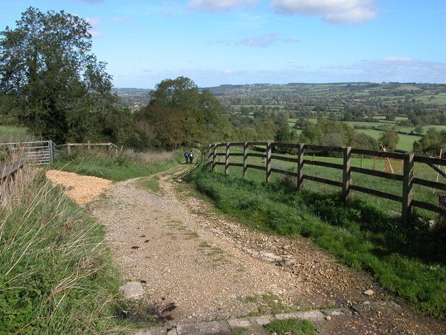 Track from Clapton-on-the-Hill This track heading north-east from Clapton-on-the-Hill is the course of the Diamond Way on route to Bourton-on-the-Water.