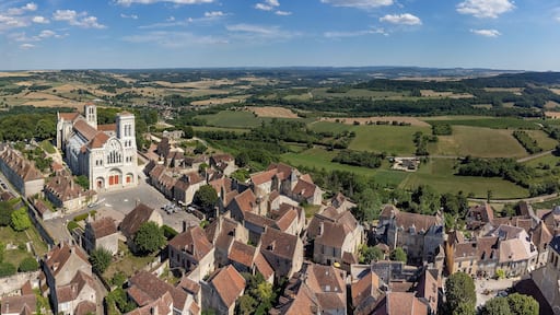 Villiers-Saint-Benoit
