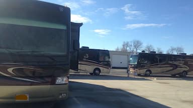 At Thor motorhome plant for service.
Found it funny that there were 2 other models there at the same time with the same color scheme.
The Palazzo Triplets (November 2015)