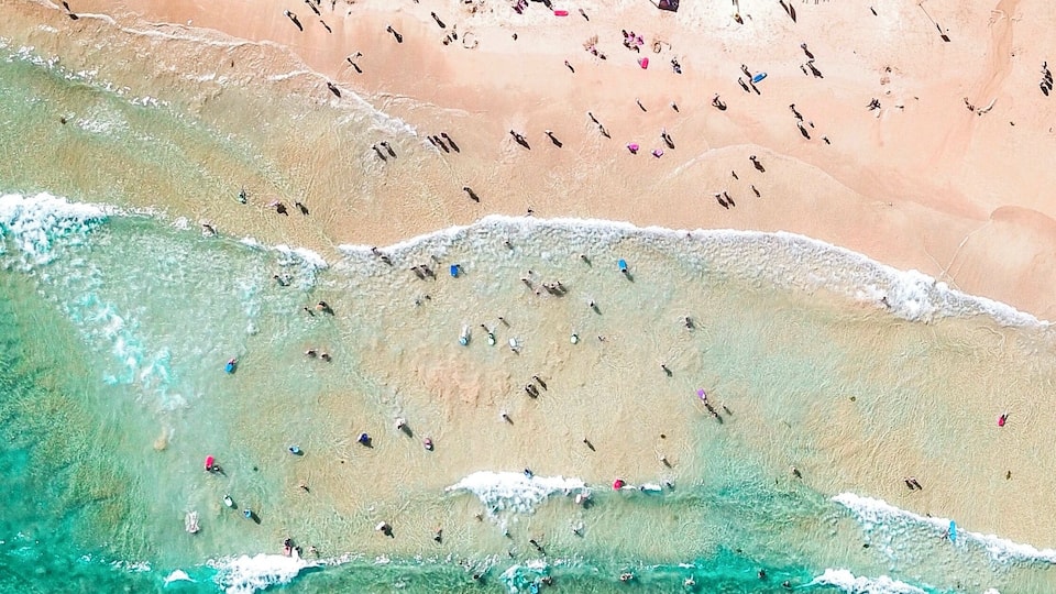 Tip: Sometimes its good to have a lot of people in your beach photo :) #LifeAtExpedia