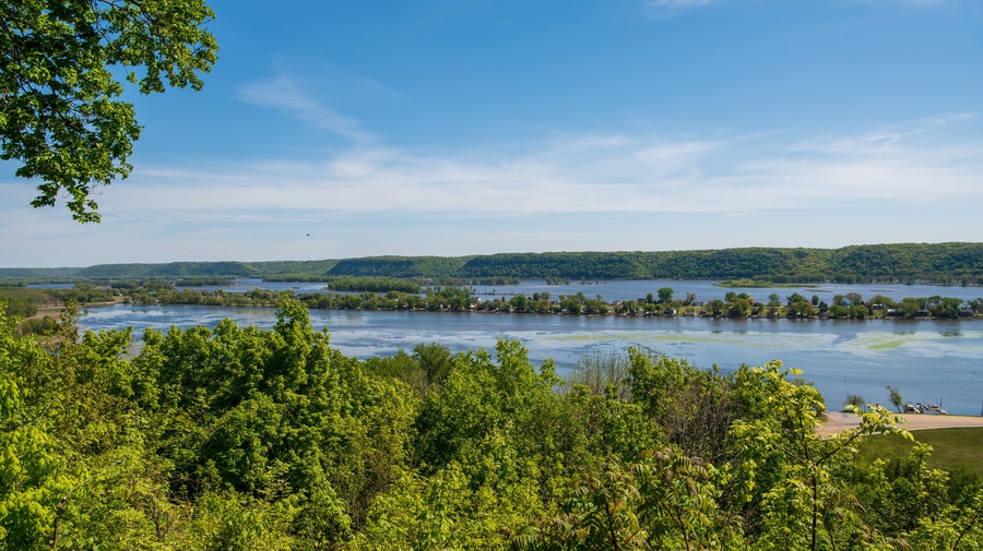 Eagle view over the Mississippi River and the Able Island airport strip in Guttenberg, Iowa