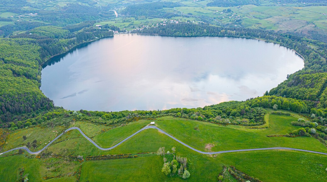 view of Lake Issarles with a motorhome in the foreground, Le Lac-d'Issarles, Ardeche, Auvergne-Rhône-Alpes, France