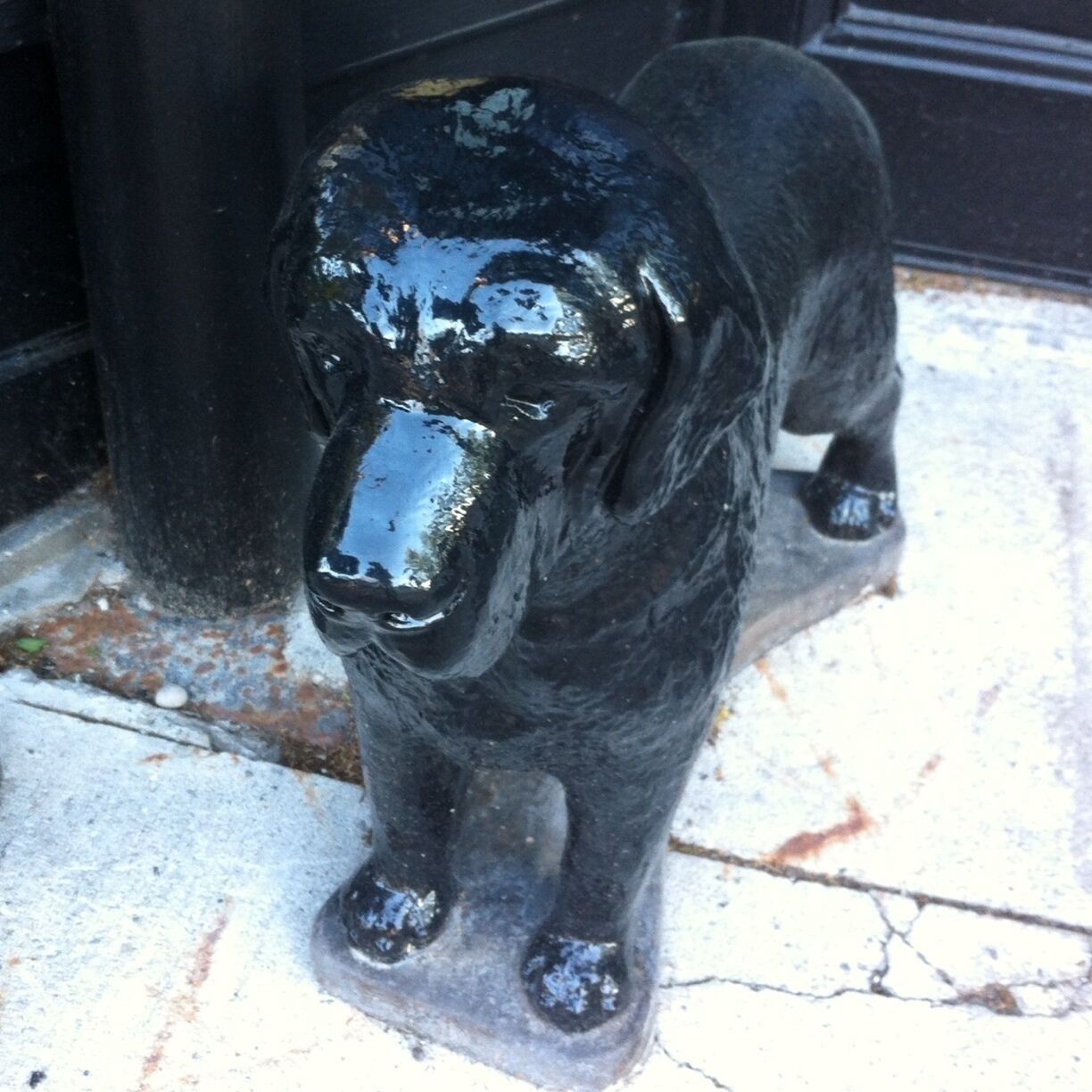 Many beers. Well above average pub food.  Great little town. 