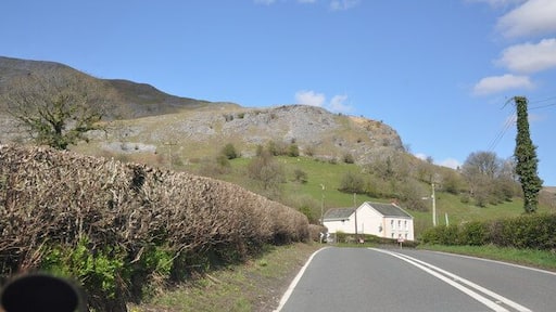 The A4607 with Craig-y-Nos