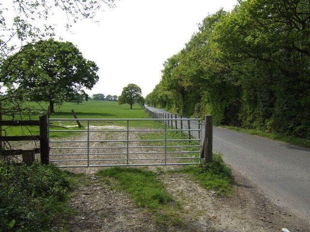 Courtenay Road The view south-west towards Dunkirk.