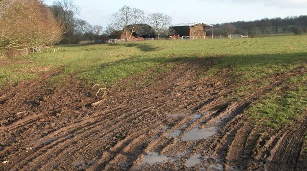 Farm buildings between Little Witley and Oakeridge. These farm buildings off the lane between Little Witley and Oakeridge are unnamed on the OS map.