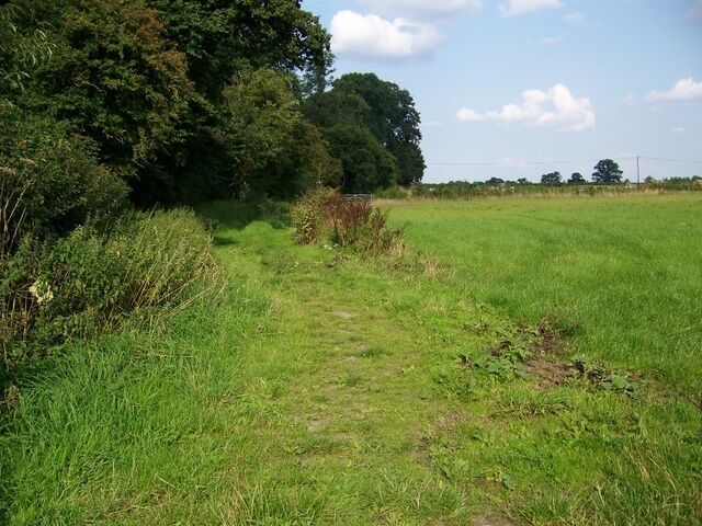 Footpath near Woodborough The footpath takes walkers, initially beside woodland across fields to the woodland of Frith Copse.