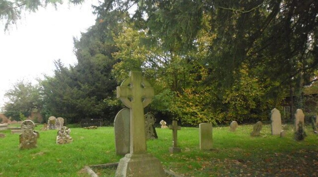St. James' churchyard North Newnton (1)